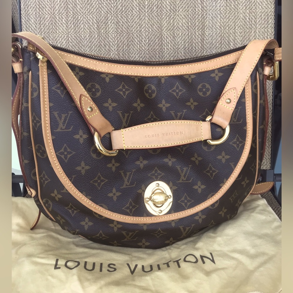 Louis Vuitton/ Tulum shoulder bag/LV canvas